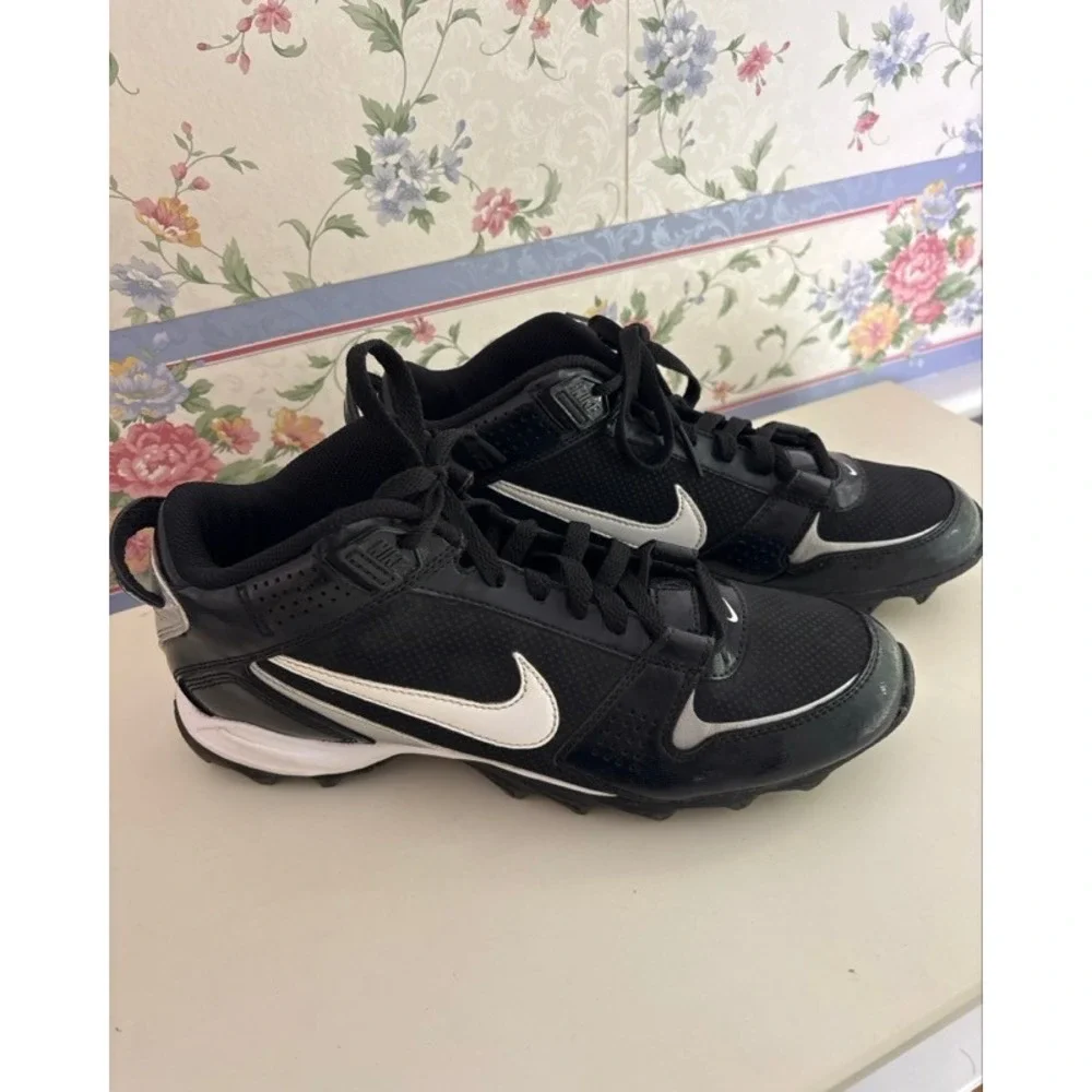 Nike shark football